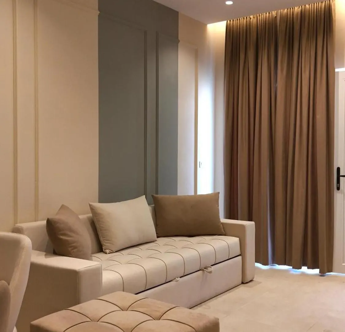 White Arena Apartments Golem ألبانيا