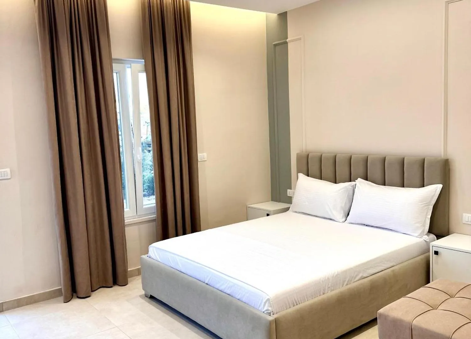 White Arena Apartments Golem 0*, غوليم ألبانيا