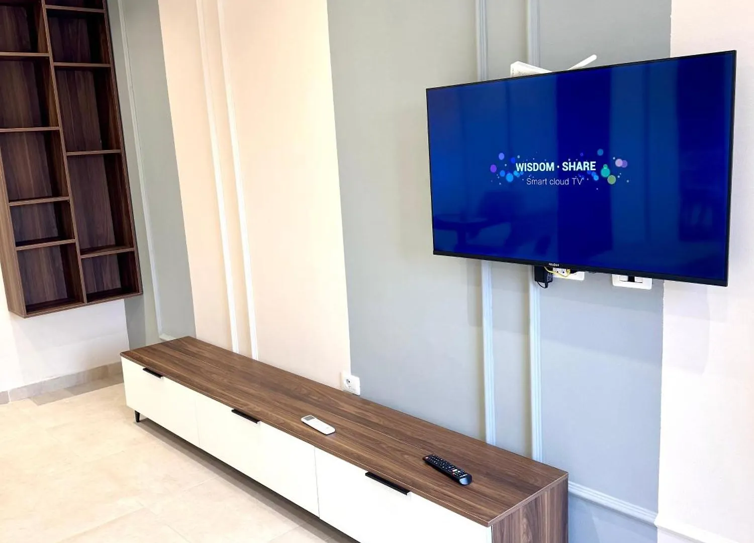 White Arena Apartments Golem ألبانيا