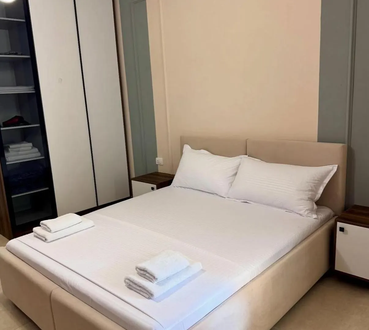 White Arena Apartments Golem غوليم